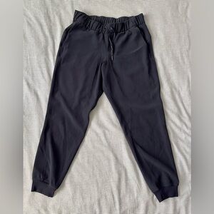 Lululemon On The Fly Joggers--size 8--Navy